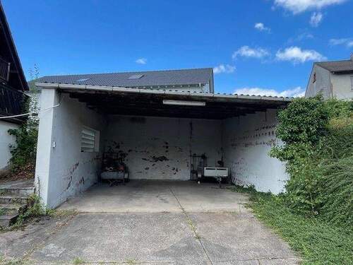 Unterstand für ihre Fahrzeuge - 