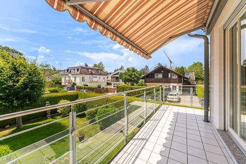 Balkon mit Markise - 