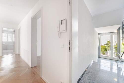 Eingangsbereich - Etagenwohnung mit 122,00 m² in München zur Miete