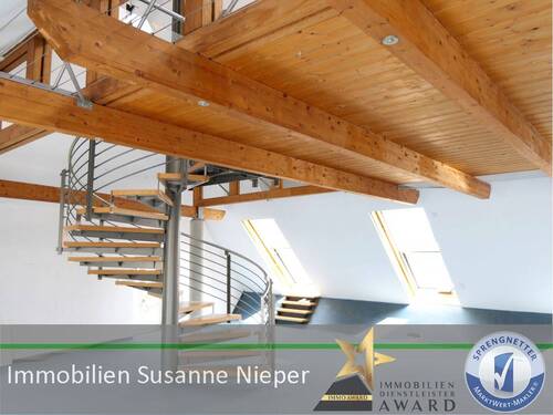 Untere Büroetage - Architektonisch attraktives Loft–Büro mit Blick auf die Wupper und Schwebebahn