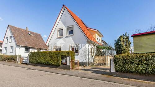 Außenansicht 1 - 8 Zimmer Einfamilienhaus zum Kaufen in Billigheim-Ingenheim