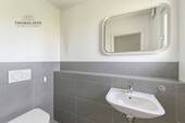 EG: Gäste WC - 6 Zimmer Doppelhaushälfte in Leingarten