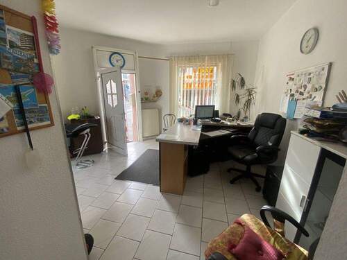 Gewerbeeinheit EG - 8 Zimmer Gewerbeobjekt (Büro, Produktion, Verkauf) zum Kaufen in Pirmasens