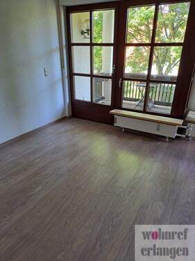  Wohnzimmer - Etagenwohnung mit 93,00 m² in Buckenhof zur Miete