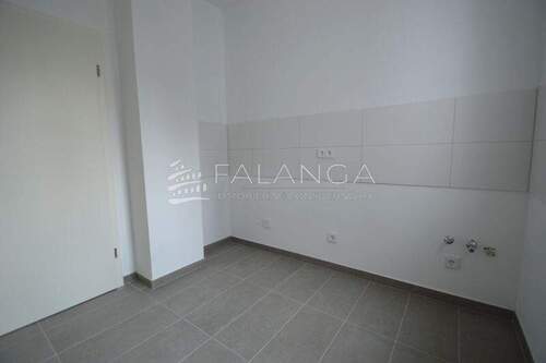 Moderne Küche - Etagenwohnung mit 44,00 m&sup2; in Wiesbaden-Schierstein zur Miete