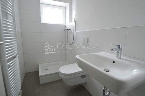 Modernes Tageslichtbad - 