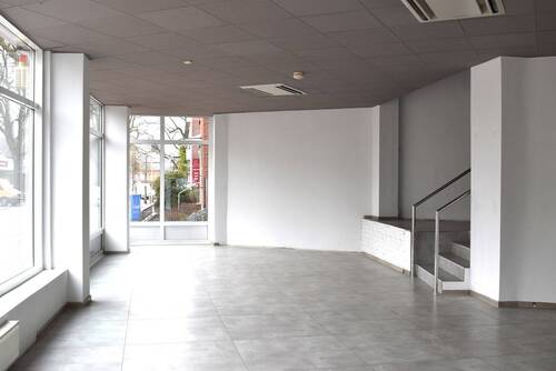 Ladenfläche im Erdgeschoss (vor der Vermietung) - 
