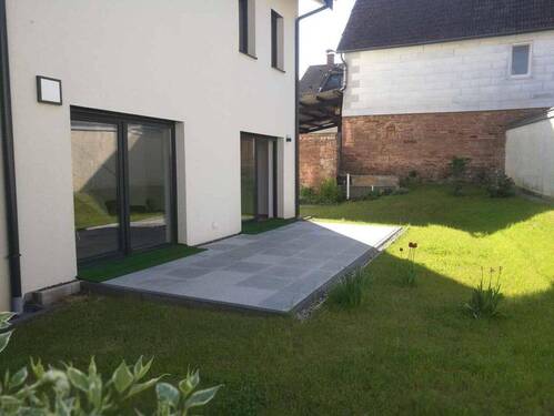 Garten und Hof eingefriedet - 
