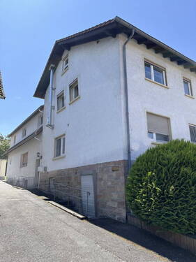 3 Wohnungen - Hauptwohnung frei - Mehrfamilienhaus, Wohnhaus in Bad Orb