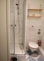Bad mit Dusche - 