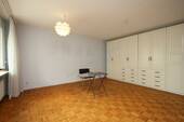 SCHLAFZIMMER - Etagenwohnung mit 145,20 m² in Darmstadt zum Kaufen
