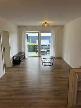 schönes Wohnzimmer/Vinylboden - 620,00 EUR Kaltmiete, ca.  55,00 m² Wohnfläche