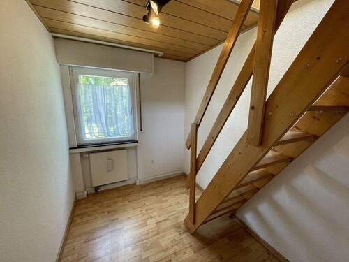 Büro mit Aufgang zum Speicher - 