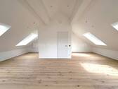 Studio_im_Dachgeschoss - 