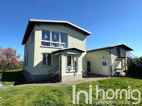 Hauptansicht - Attraktives EFH mit Pool in Alleinlage ohne direkte Nachbarn