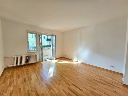 Wohnzimmer - 2 Zimmer Etagenwohnung in Berlin