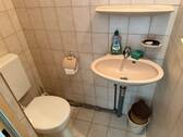 Gäste WC im EG - 5 Zimmer Mehrfamilienhaus, Wohnhaus zum Kaufen in Bad Karlshafen