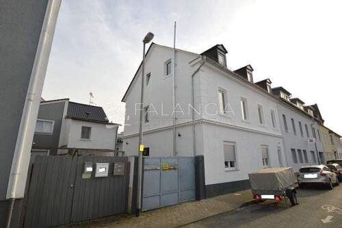 Außenansicht - 2 Zimmer Etagenwohnung zur Miete in Wiesbaden-Schierstein