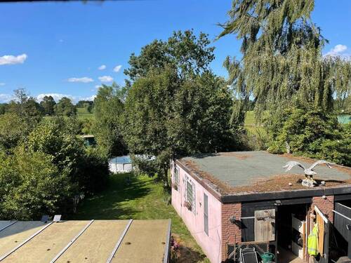 Blick_aus_Fenster_Flur_OG - 