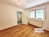 UG Schlafzimmer zum Flur.jpg - 