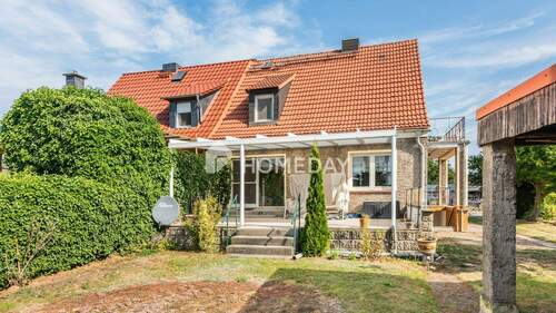 Außenansicht 3 - 5 Zimmer Doppelhaushälfte zum Kaufen in Burg OT Niegripp