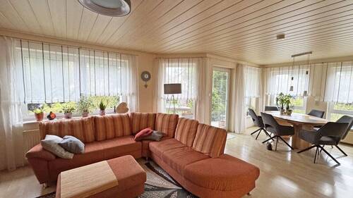 Wohn-/Essbereich - 6 Zimmer Doppelhaushälfte in Gäufelden