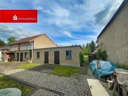 Nebengebäude - 9 Zimmer Einfamilienhaus zum Kaufen in Markvippach