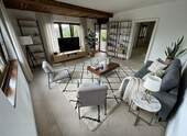 05_Wohnzimmer_Einrichtungsbeis - 