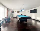 Wohnraum im UG, derzeit als Billard- und Freizeitzimmer genutzt 
- 