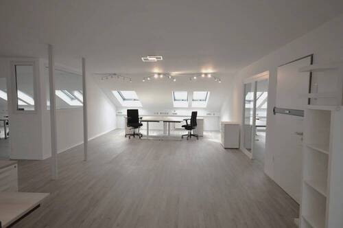 Blick auf Teilarbeitsbereich rechts - 