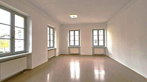 Wohnzimmer - 3 Zimmer Etagenwohnung zur Miete in Ansbach