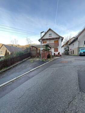 Außenansicht - 9 Zimmer Mehrfamilienhaus, Wohnhaus zum Kaufen in Schriesheim