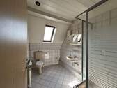 Badezimmer mit Dusche - 