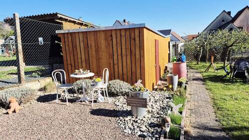 umgeben von viel Grün - 