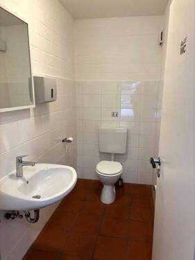 WC - 