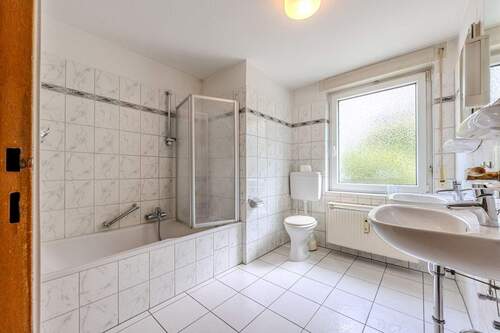 Badezimmer (EG) - 