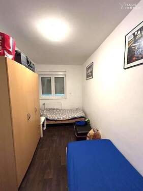Schlafzimmer-1 - 