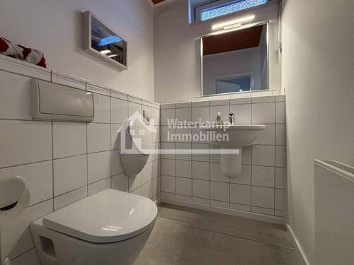03 WC mit Lüftungsfenster (EG) - 