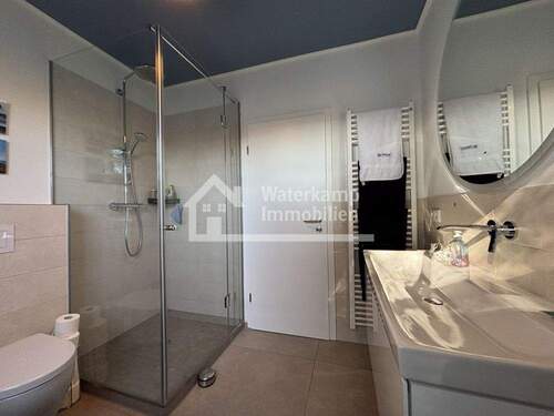 08 Bad + Handtuchheizkörper (DG) - 