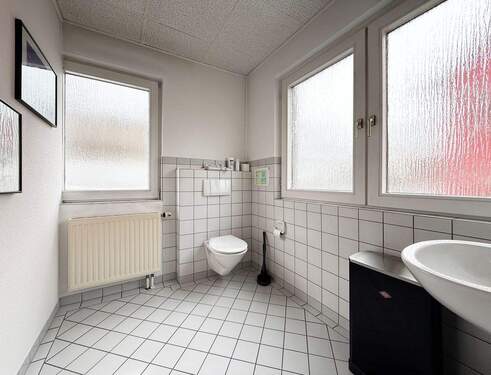WC Damen EG - 