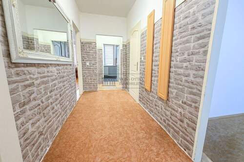 Flur - Etagenwohnung mit 78,30 m&sup2; in Hamburg zum Kaufen