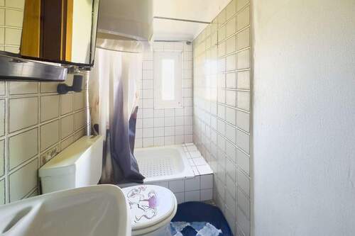 Badezimmer Wohnung 3. OG rechts - 