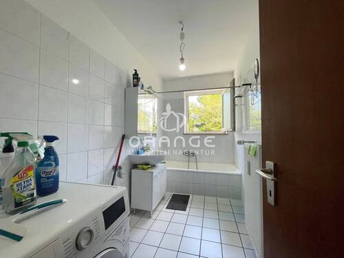 Wannenbad mit Fenster... - 