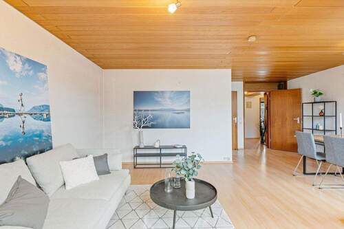 Wohn- / Esszimmer - 3 Zimmer Etagenwohnung zum Kaufen in Stuttgart