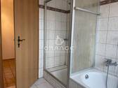 ...Wanne und Dusche inklusive - 