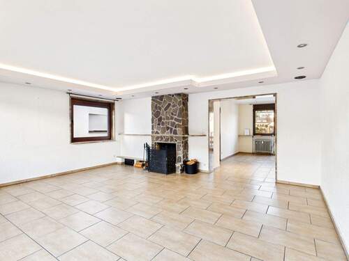 Wohnzimmer - 4 Zimmer Etagenwohnung in Winnenden