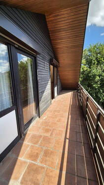 Balkonmit eingangstüren - 