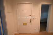 Wohnungstür - 2 Zimmer Etagenwohnung in Hamburg