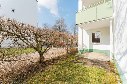 Terrasse mit Gartenanteil - 3 Zimmer Etagenwohnung zum Kaufen in Eislingen/Fils