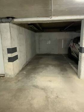 Tiefgaragenstellplatz - 